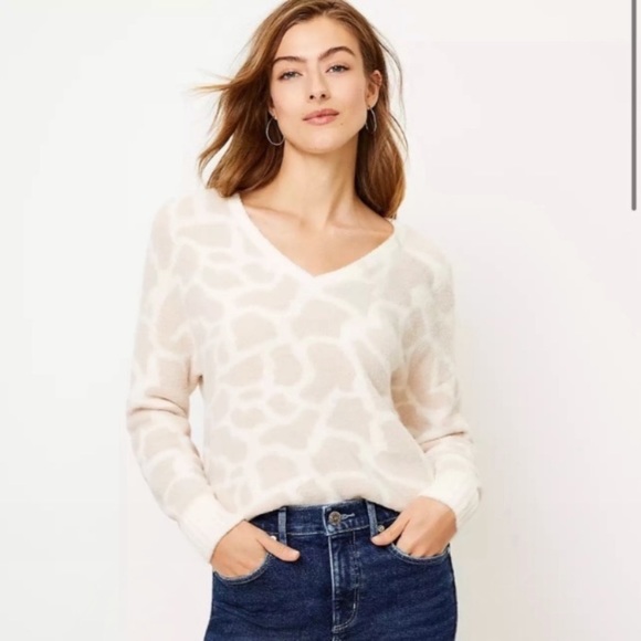 LOFT Sweaters - LOFT Animal Print Zebra Fuzzy Sweater Large Cream White NWT